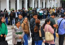 Largas filas y polémica en el Concejo Municipal por oferta de empleos lanzada por Medrano