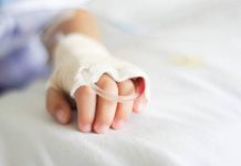 Estudiante de Medicina fallece en Cochabamba por rabia humana tras ser mordida por un cachorro de dos meses