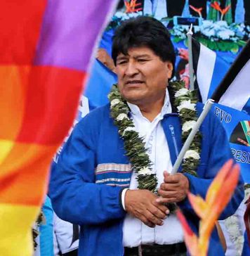 Mientras se encuentre vigente, ratifican que la Policía cumplirá la aprehensión contra Evo