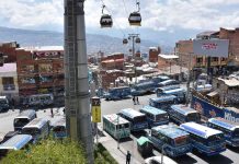 Choferes bloquean por segundo día consecutivo en La Paz y El Alto