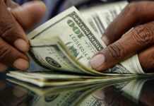 El Gobierno se traza hasta septiembre para levantar las restricciones a los retiros de ahorros en dólares