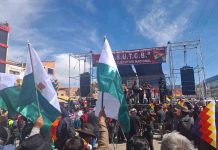 Cabildo en El Alto pide bajar sueldos legislativos y anular rentas vitalicias