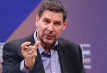 ¿Qué plantea el plan de Claure?