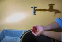 Familias pasan hasta 20 horas al día sin acceso a agua potable