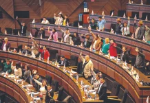 Existen más de 10 leyes judiciales estancadas y litigantes rechazan un paro