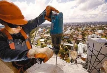 Falta de diésel eleva costos en sector de la construcción