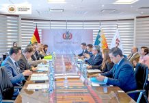 Acuerdan una agenda para reactivar comercio exterior