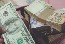 Dólar a Bs 11.55: la semana comienza con una nueva bajada del tipo de cambio