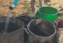 El agua comienza a escasear y obliga a movilizar cisternas para abastecer a la población