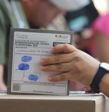 Bolivia cumple un año del voto que cambió el mapa político nacional