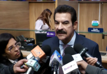 Reyes Villa plantea federalismo y cuestiona parches a la Constitución
