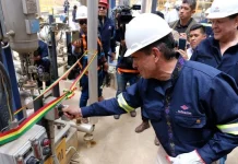 Refinerías producirán más, pero Bolivia seguirá importando combustibles