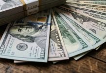 Fuerte caída: El dólar baja de los 11 bolivianos