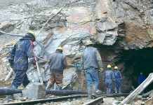 Bolivia vende más minerales, pero su economía sigue atrapada en la recesión