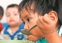 Uno de cada tres hogares reduce sus comidas por falta de dinero