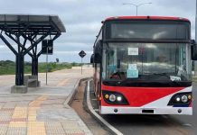 Anuncian implementación de buses eléctricos en Sucre