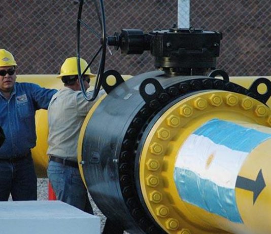 Argentina negocia la importación de gas de Bolivia y Chile ante el aumento de la demanda