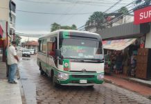 Micreros se resisten al ordenamiento y desvían por sus rutas antiguas
