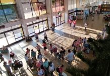 Gobierno busca despertar interés de aerolíneas extranjeras para que operen en Bolivia