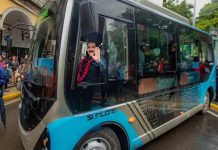 Alcaldía de Cochabamba presenta el primer bus eléctrico de Bolivia