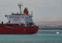 ‘No hay motivos para movilizaciones’, dice el Gobierno tras arribo de combustible