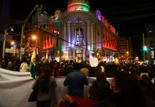 Plataformas ciudadanas marchan en la ciudad de La Paz por la crisis de combustible y la canasta familiar